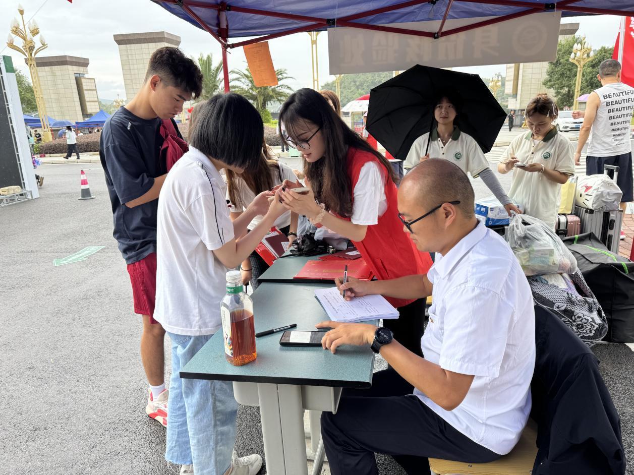 aef219972a3dc13b841b08a2c9c7ce66